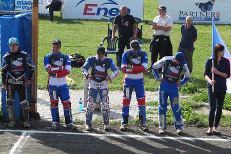 {short description of image}