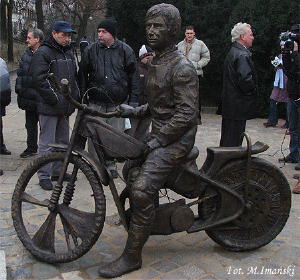 {short description of image}