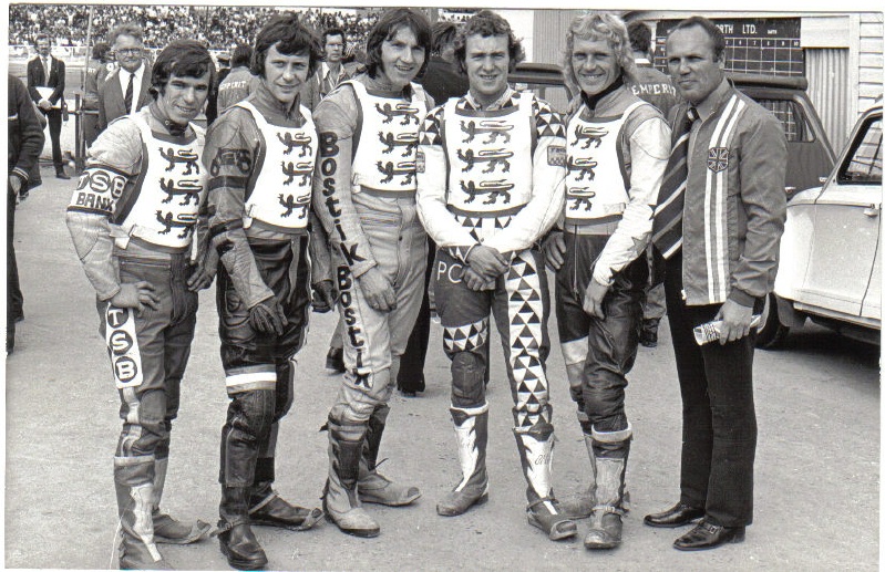 {short description of image}