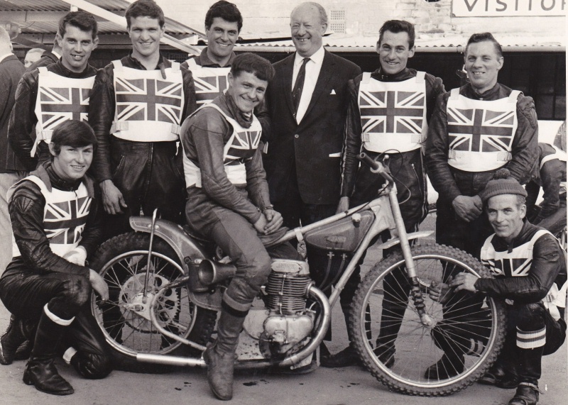 {short description of image}