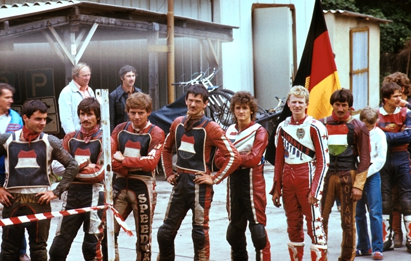 {short description of image}