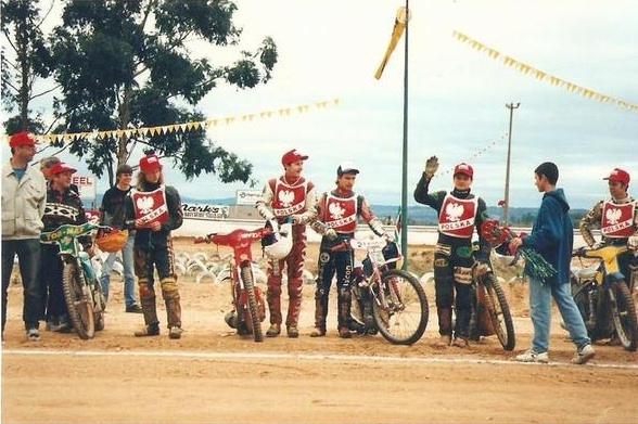 {short description of image}