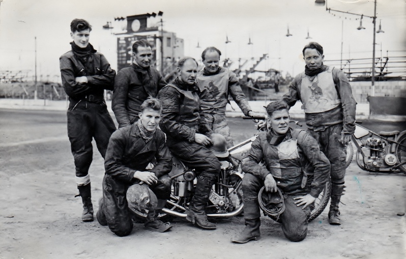 {short description of image}