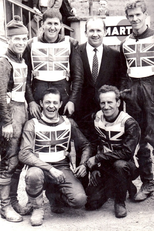 {short description of image}