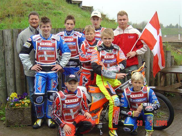 {short description of image}